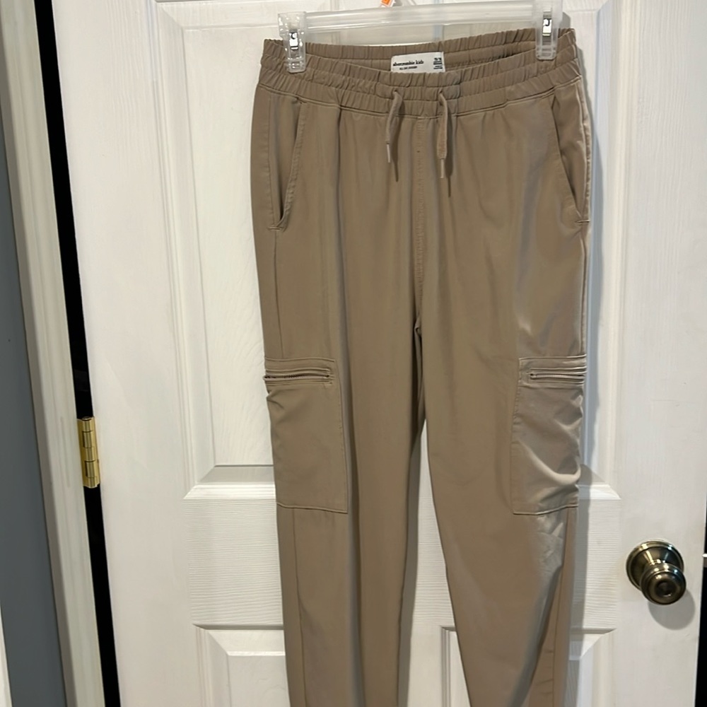 Abercrombie kids all day joggers, tan, size 15/16